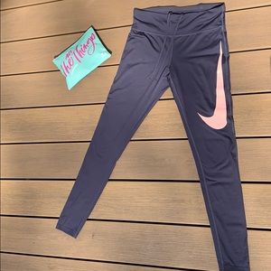 NIKE Dri-Fit LEGGINGS 💕 NWOT